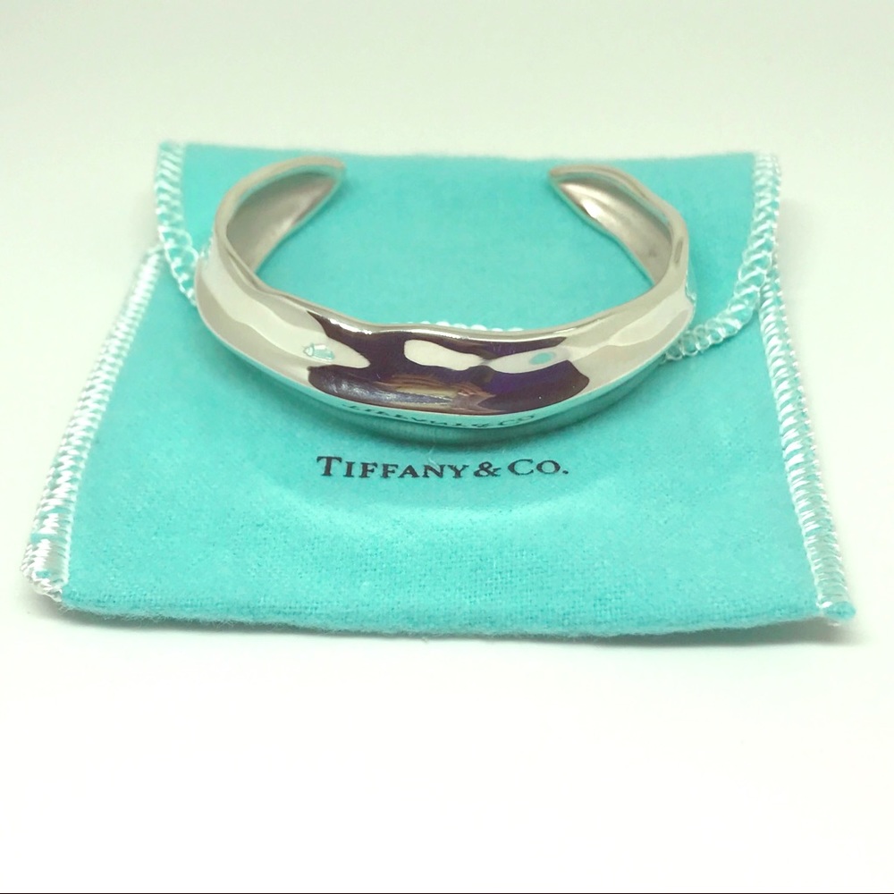 Auth. Tiffany & Co. Silver Leaf Bracelet